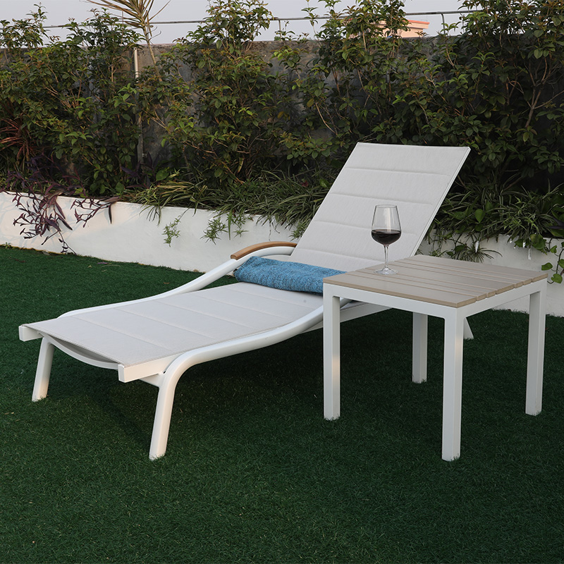 Popularne hiszpańskie nowoczes – Outdoor Furniture Spain recenzja i cena